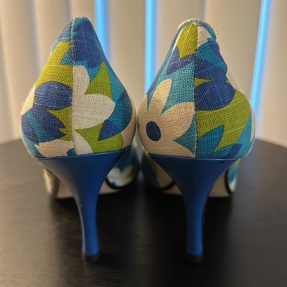 J. Renee Gizmo Heels - Picture 4 of 6